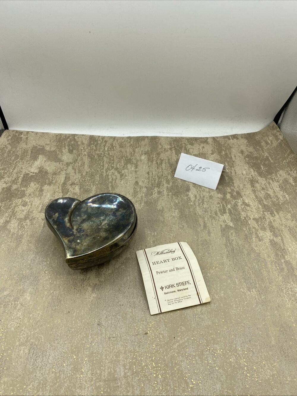 Vtg Williamsburg Heart Box Pewter & Brass Velvet Lined Needs Cleaning Tarnished